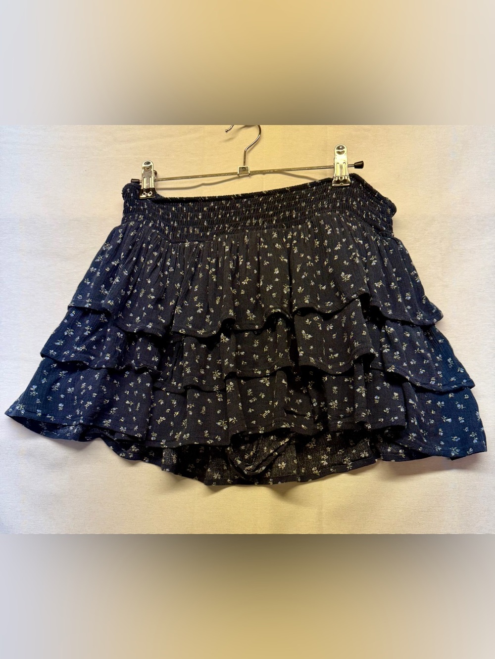 Altar'd State Navy Blue Floral Tiered Ruffle Skort size medium